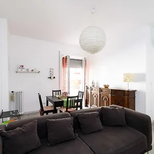 Casa Vacanze Nonna Elena Dom wakacyjny